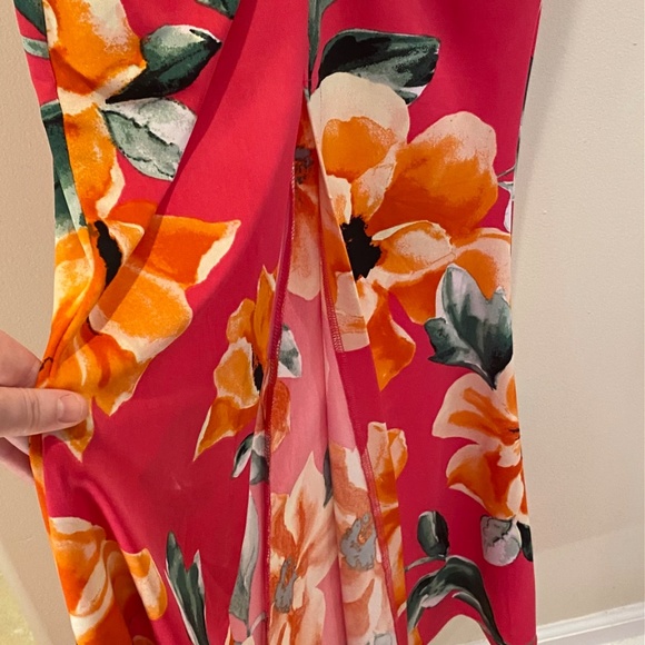 Venus tropical pink dress with cold shoulders - Picture 6 of 7